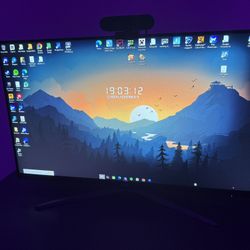 DESKTOP SETUP BUNDLE ( PC, MONITOR, 4 KEYBOARDS, 2 MOUSES, HEADPHONES, WEDCAM ) SPECS LOCATED IN PHOTOS