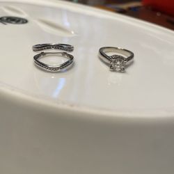 Engagement Ring and Wedding Band Set 