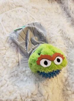 Dog clothes size XS. Oscar the grouch