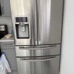 Samsung Stainless Steel French Door Refrigerator – Great Condition 36x70inch