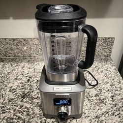 Wolf Gourmet WGBL100S High-Performance Blender
