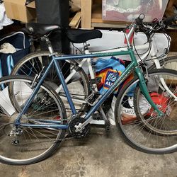 Trek Multitrack 720 Hybrid Bike