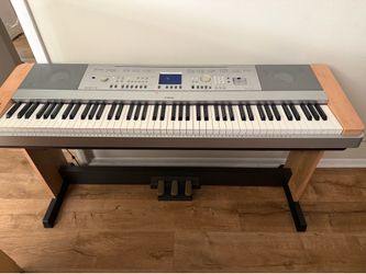 Yamaha DGX Digital piano