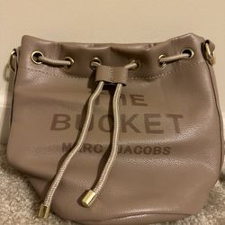 Marc Jacobs The Leather Bucket Bag.