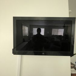 Westinghouse TV Without Stand Includes Roku 