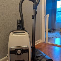 Miele Blizzard cX1 Cat and Dog