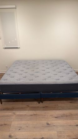 Serta California King Hybrid Firm Mattress – Clean Condition (MOVING SALE)