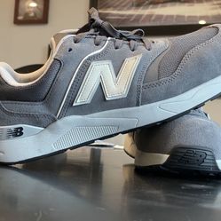 Never Worn New Balance Size 10.5 Steel Toe Heavy Duty Work Shoes