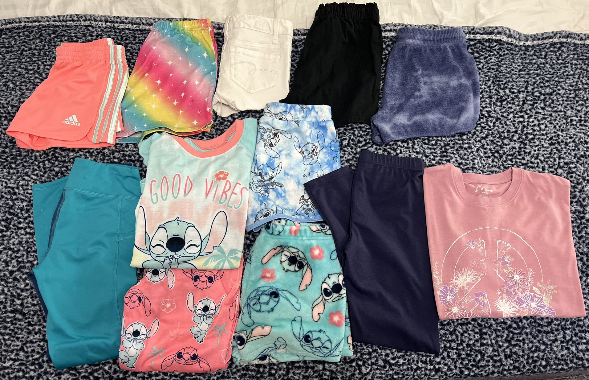 Girls Clothes Size 6-8/10 All For $8