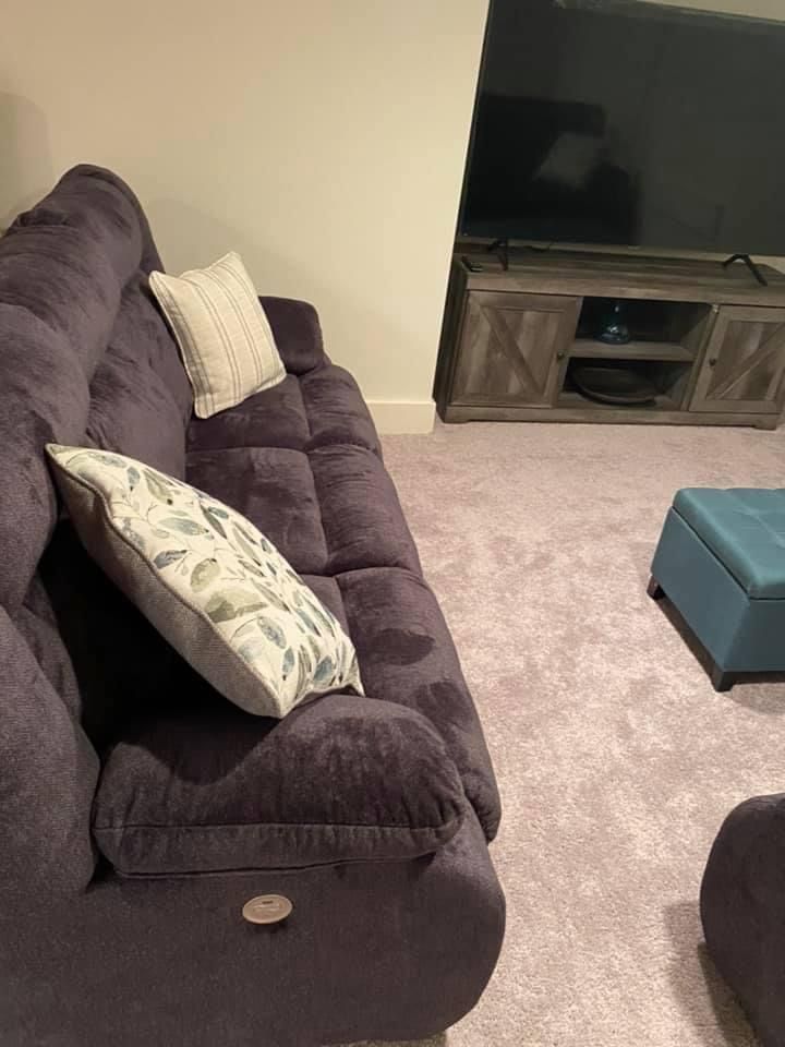 2 Sofas Recliners On Each End & USB Ports 