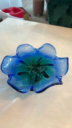 Royal Gallery made in Poland flower / hand blown