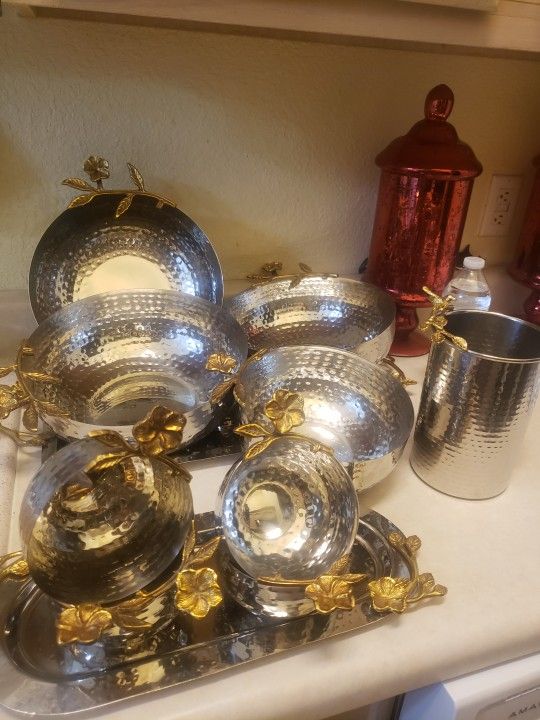 $125 For 12 Piece Dinnerware / Serveware Silver & Gold...