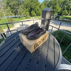Yeezy 350 V2 Yecheil (REFLECTIVE) Size 5.5 Mens