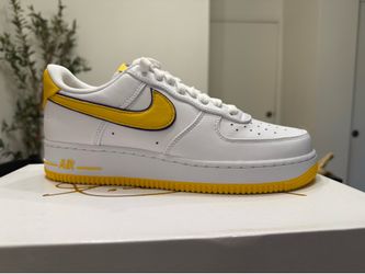 Nike Kobe Bryant Air Force 1 retro QS