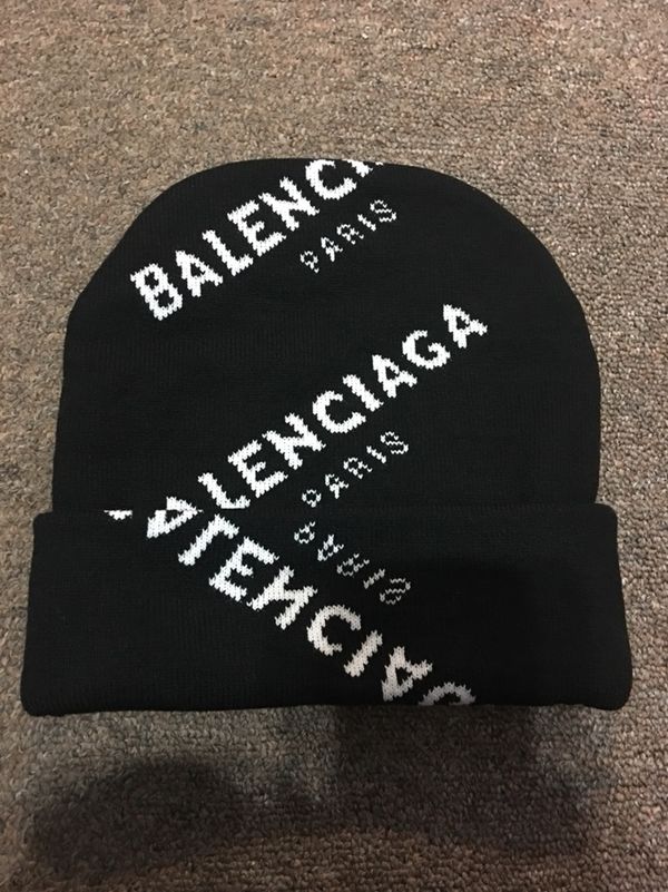 Winter skully Balenciaga for Sale in Ludlow, MA - OfferUp