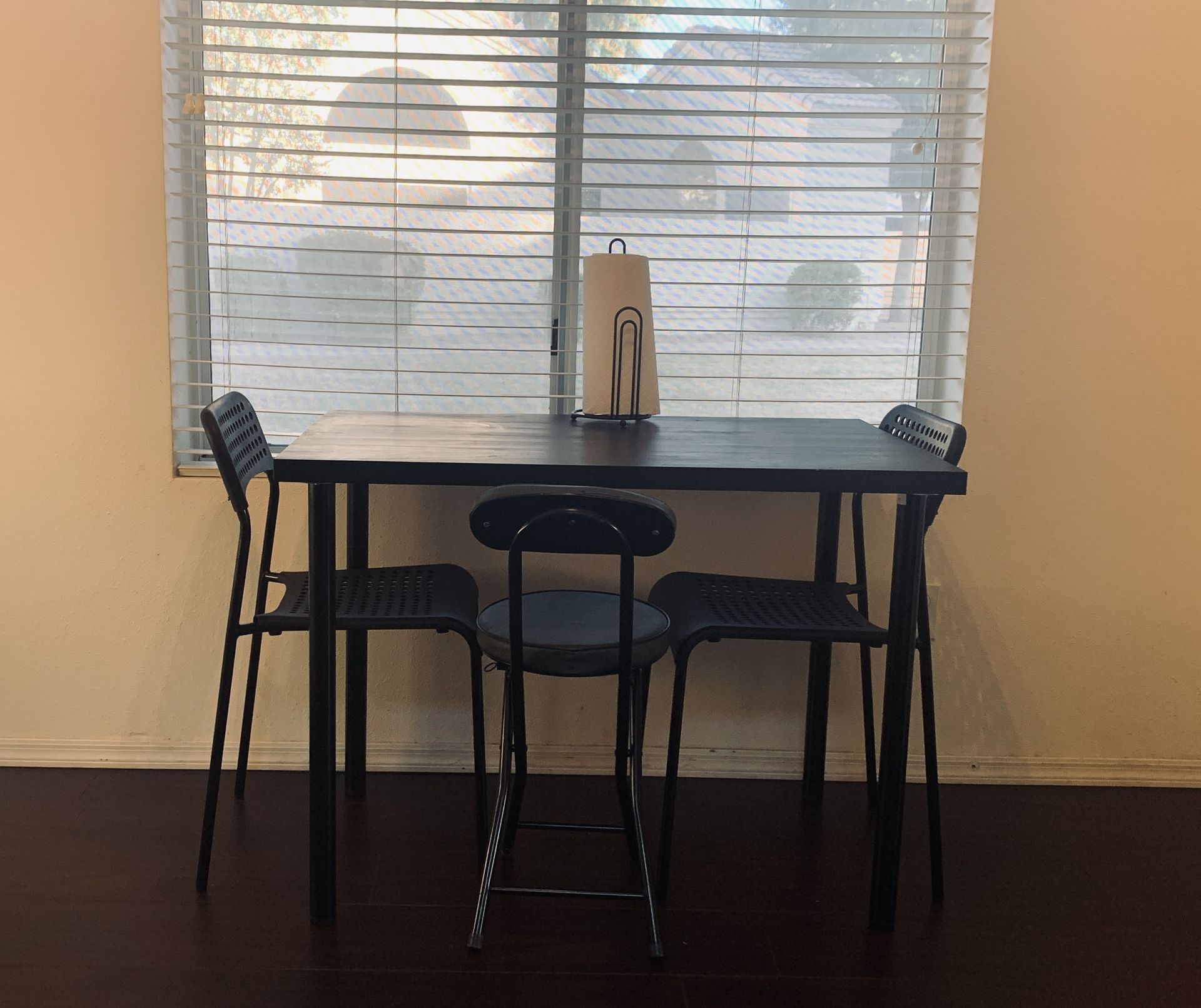 Dining Table. Legs Screw Off