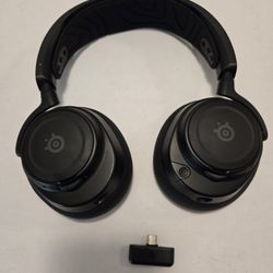 Steelseries Arctis 7 wireless headphones