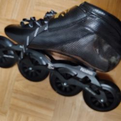 12 M Rollerblades