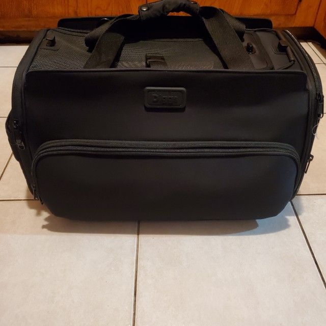 Diggs Passenger Travel Carrier - Charcoal


