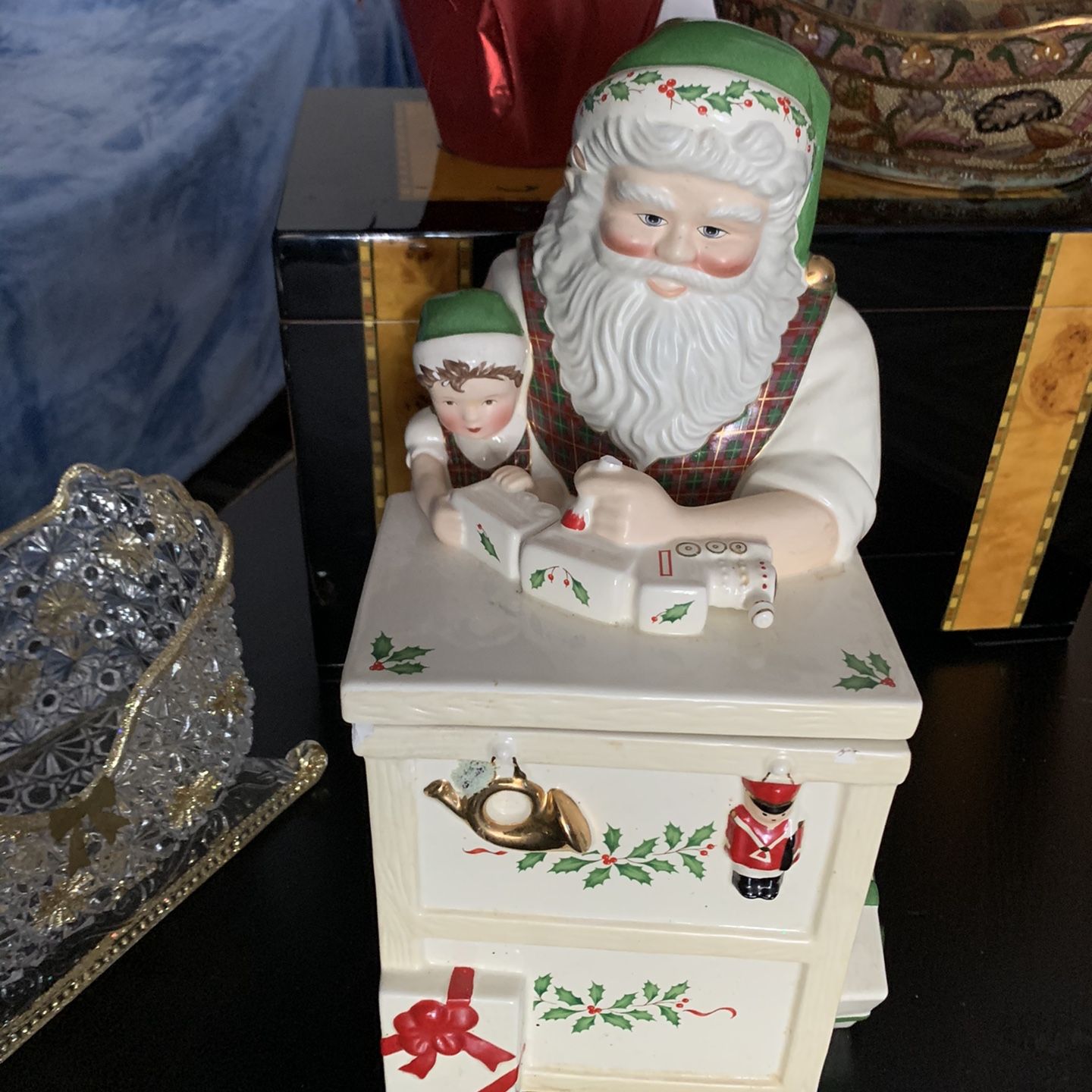 Lenox Cookie Jar Like New