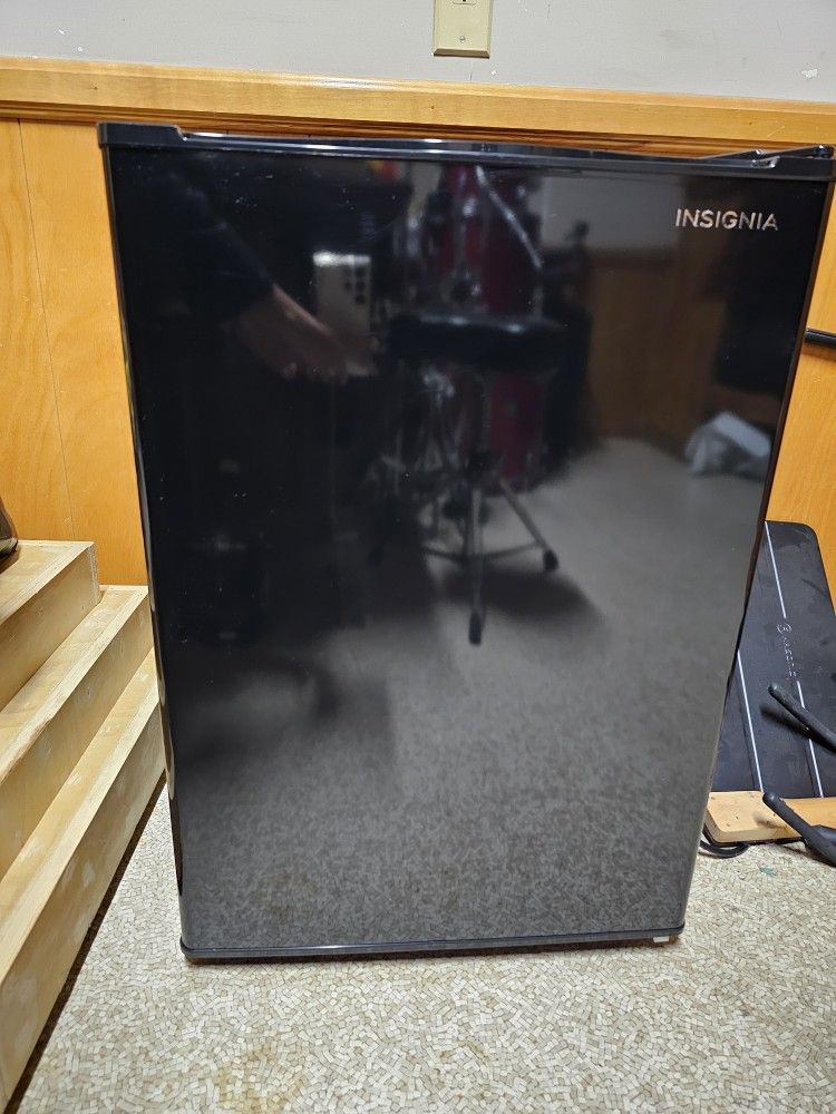 Insignia Mini Fridge