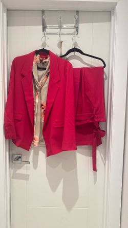 Women’s Pink Business Suit – Excellent Condition 🌸