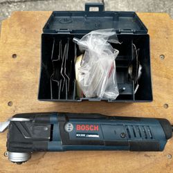 Bosch MX30E 3 Amp Variable Speed Oscillating Multi Tool With Bag Extras
