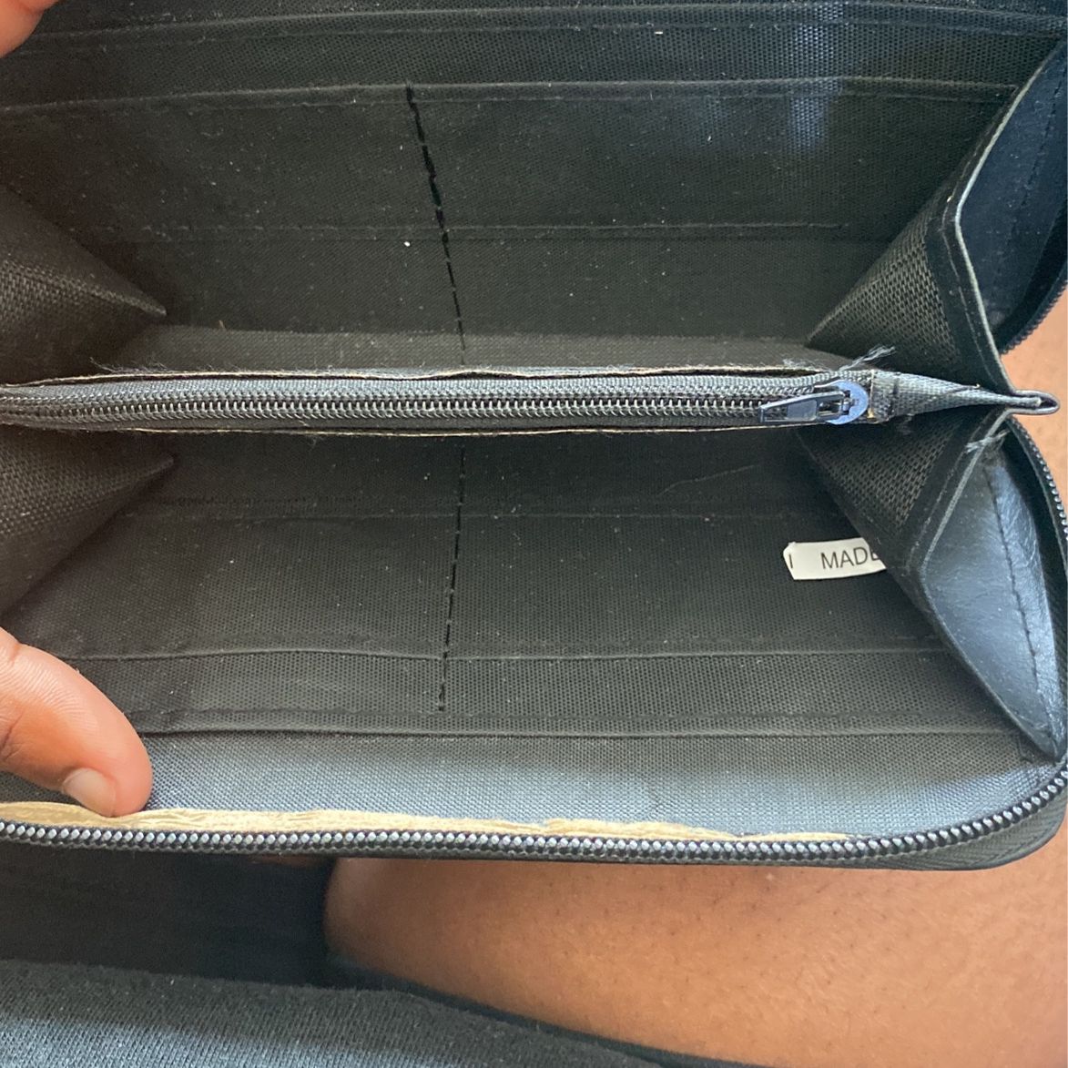 New and Used Gucci wallet for Sale in South Miami, FL - OfferUp