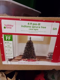 4 ft pre lit Christmas tree