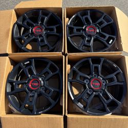 18” Toyota Tundra TRD Pro BBS Forged Wheels  Factory original Light-weight and strong Made in Japan Center Caps Included  Regularly comes off 2014-202