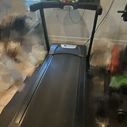 TR6.4 Treadmill