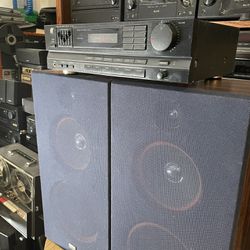 Vintage SANSUI Stereo And Speakers 
