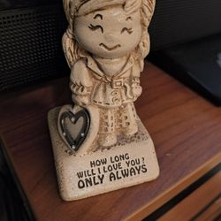 Porcelain Vintage Antique Lovers Statue 