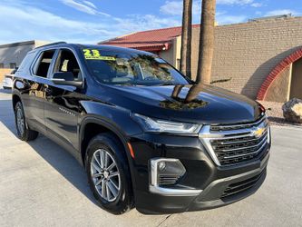 2023 Chevrolet Traverse LT