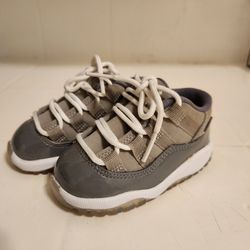 Jordan 11 Low Top Sz 4c