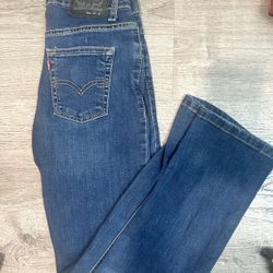 Levis Women Jeans Size: W27 L 14 Price :$18 Preloved 