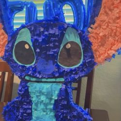 Custom piñatas