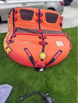 Inflatable tow tube