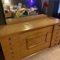 Retro Dresser. 
