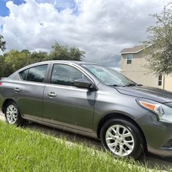 2018 nissan versa sv special edition 100k Miles