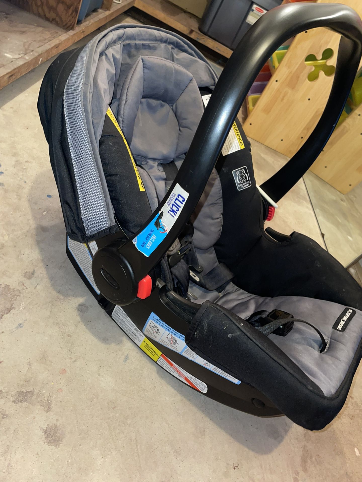 Graco Car Seat w/ TWO Bases