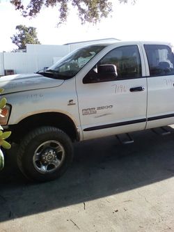 2006 ram 2500 4x4 diesel for parts