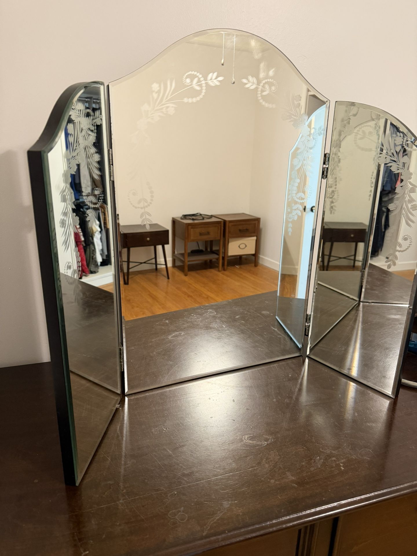 Vanity Mirror 