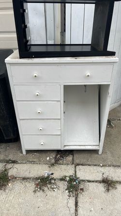 Dresser
