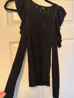 Guess - Cold Shoulder Top Size Small