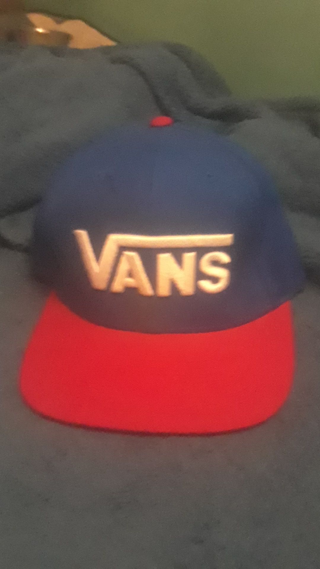 Vans hat barely used