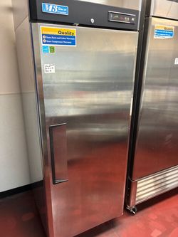 Commercial single door freezer