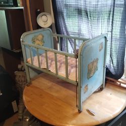Antique Babydoll Crib 