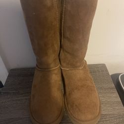 Ugg