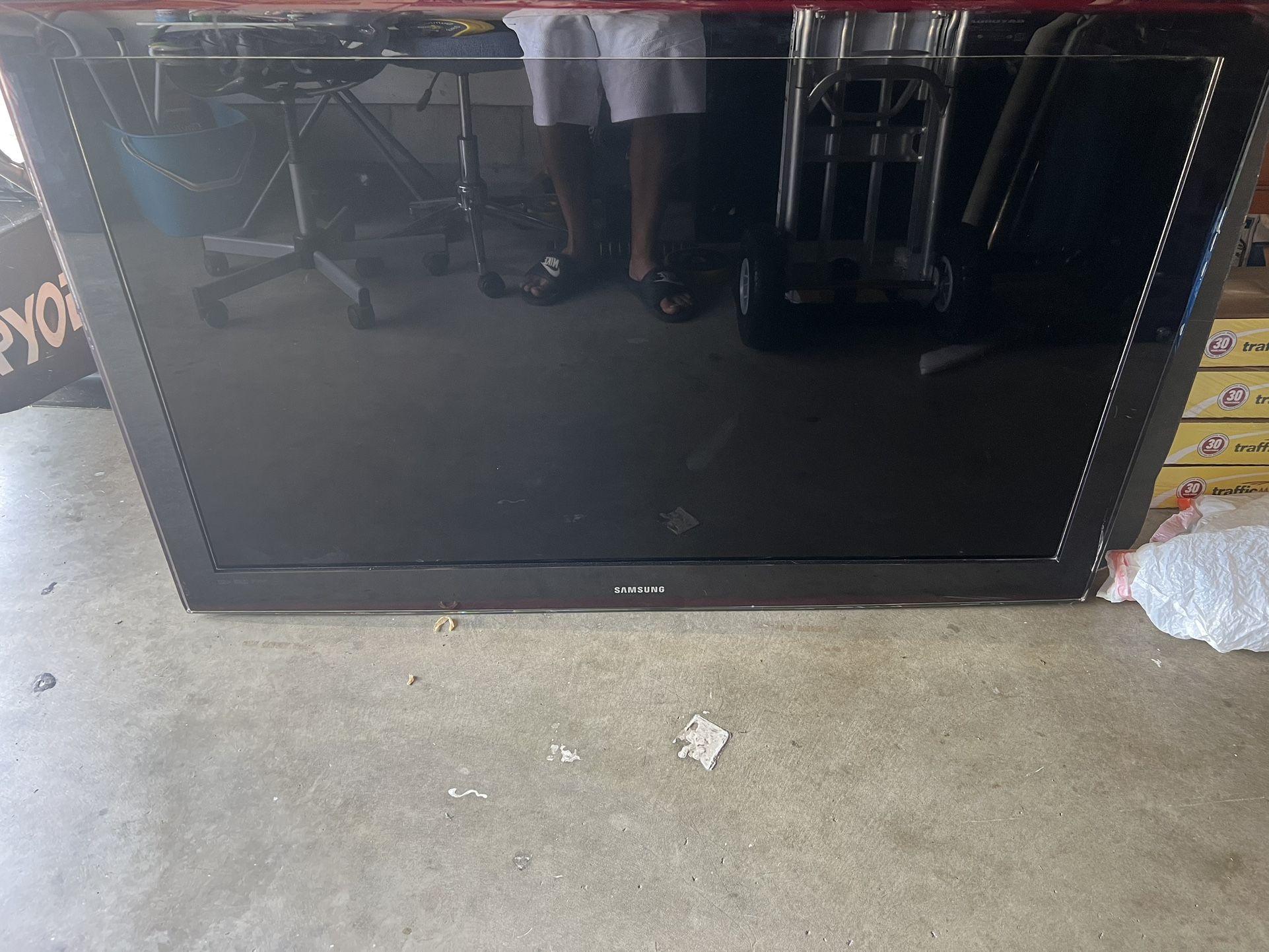 Samsung 50” Non Smart TV  w/ Roku 